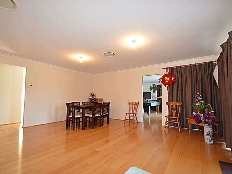 28 Elbe Place, Meadowbrook QLD 4131