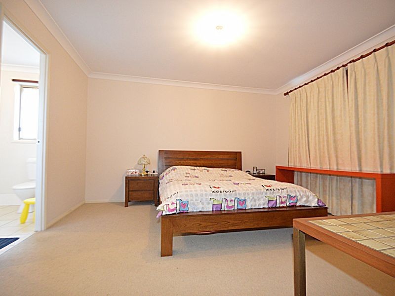 28 Elbe Place, Meadowbrook QLD 4131