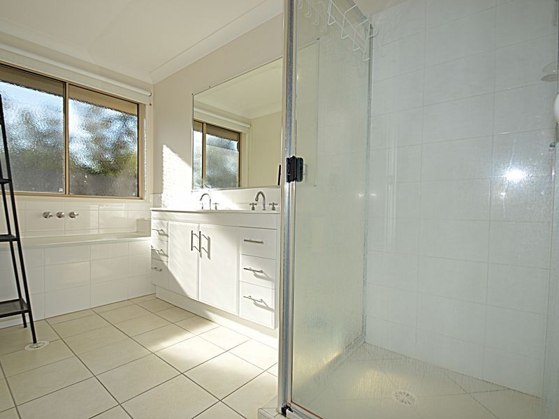 28 Elbe Place, Meadowbrook QLD 4131