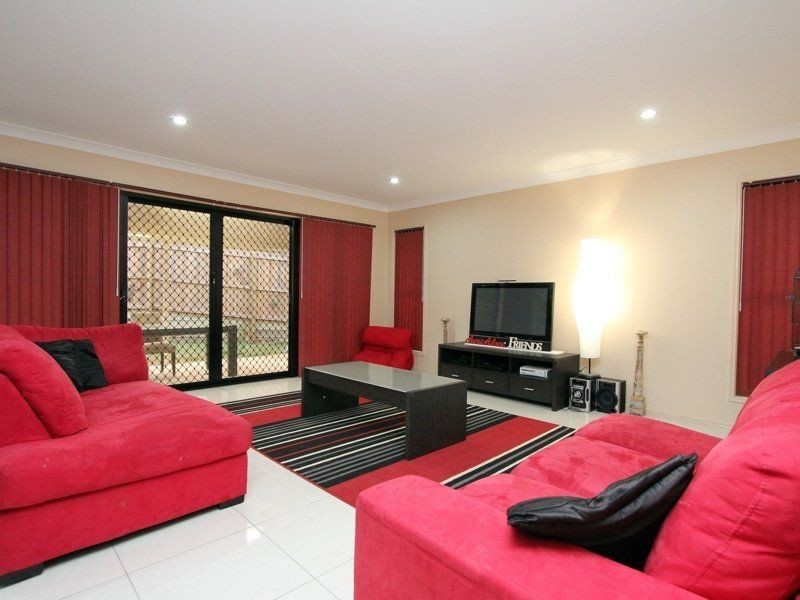 19 Wollumbin Crescent, Waterford QLD 4133