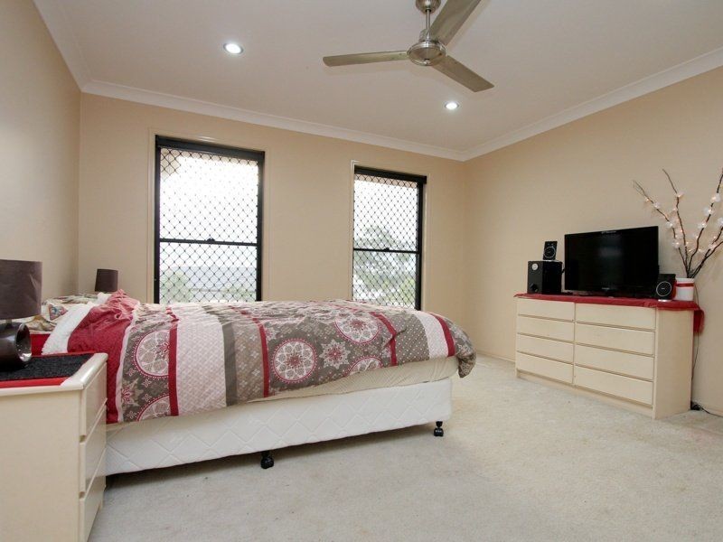 19 Wollumbin Crescent, Waterford QLD 4133