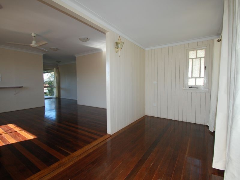 77 Fourth Avenue, Marsden QLD 4132