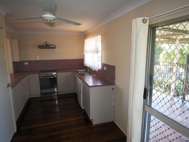 77 Fourth Avenue, Marsden QLD 4132