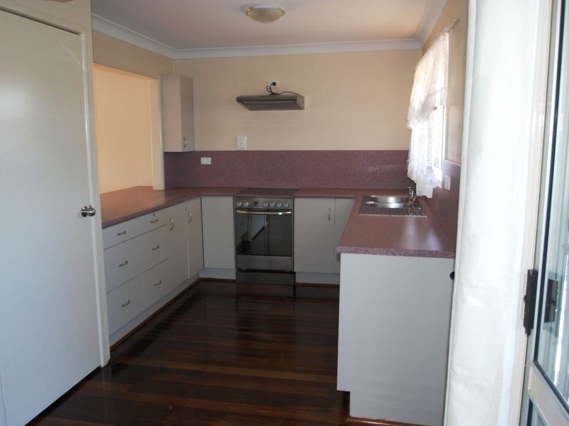 77 Fourth Avenue, Marsden QLD 4132