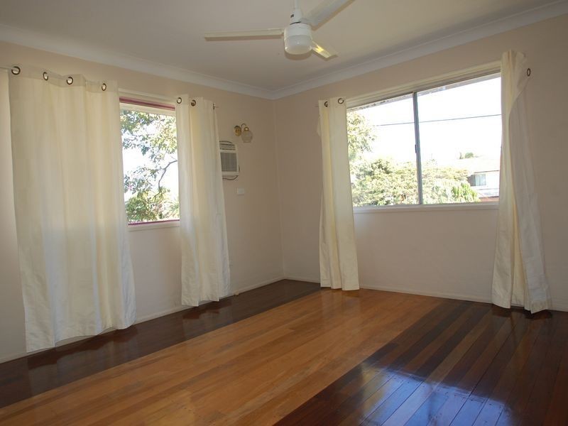 77 Fourth Avenue, Marsden QLD 4132