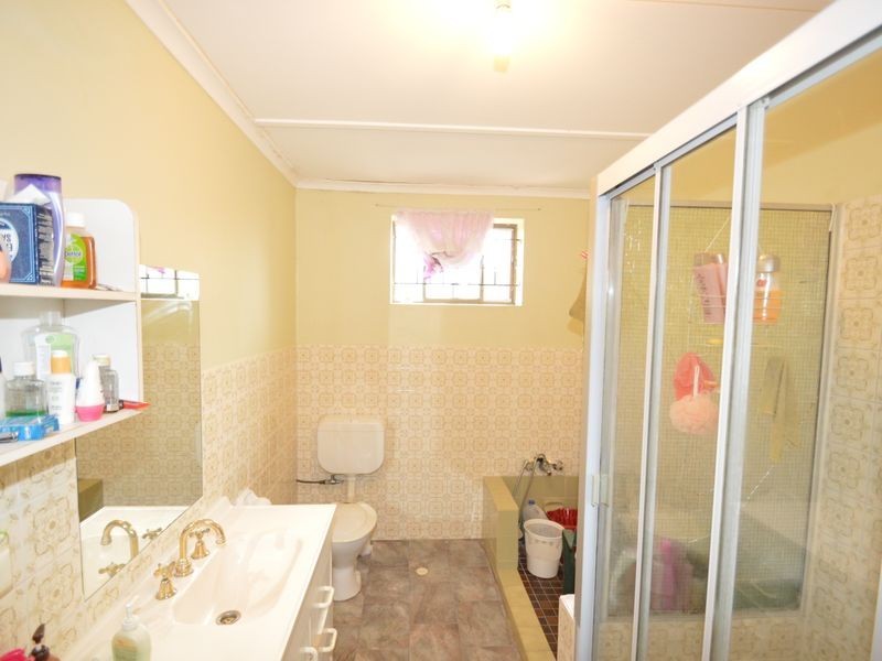 88 Station Road, Loganlea QLD 4131