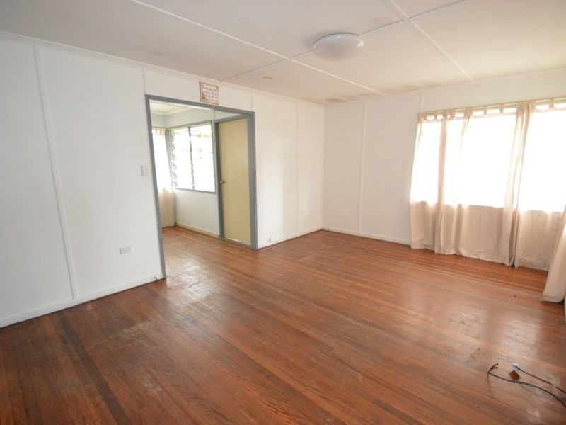 42 North Road, Woodridge QLD 4114