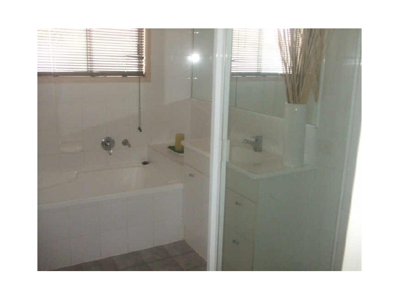 21 Perak Court, Tanah Merah QLD 4128