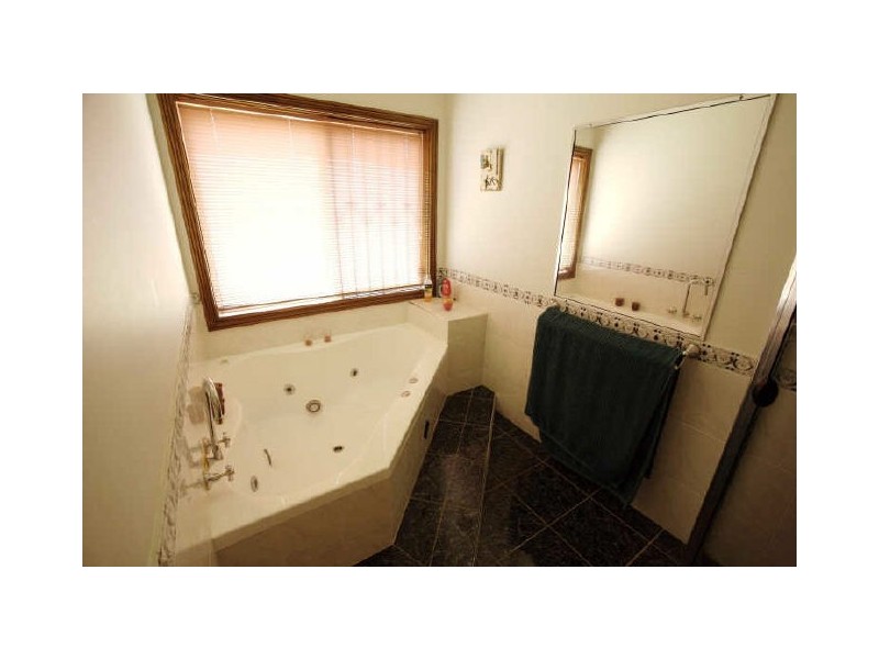 Tanah Merah QLD 4128