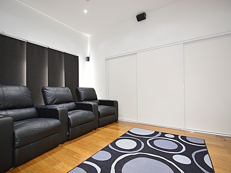 92 Shailer Road, Shailer Park QLD 4128