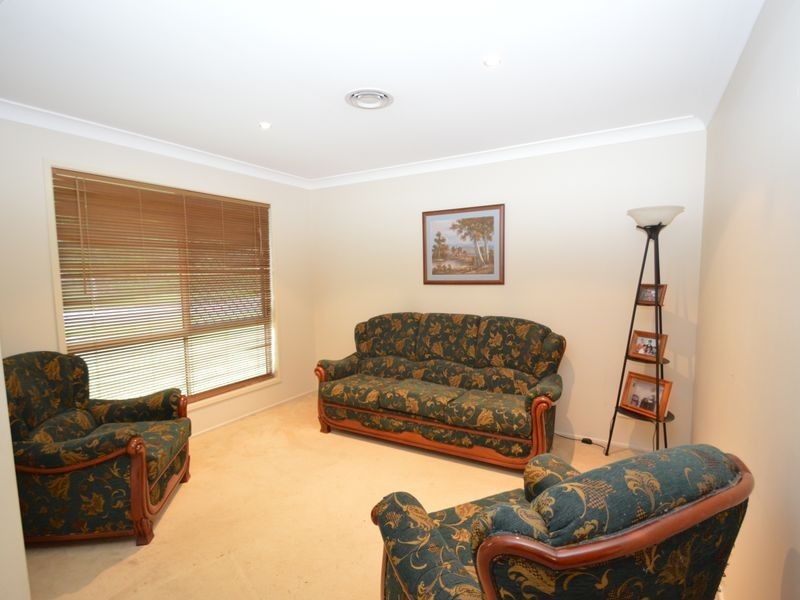 135 Pohon Drive, Tanah Merah QLD 4128