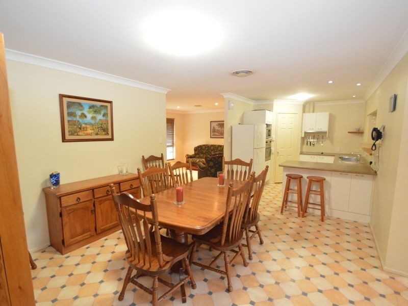 135 Pohon Drive, Tanah Merah QLD 4128
