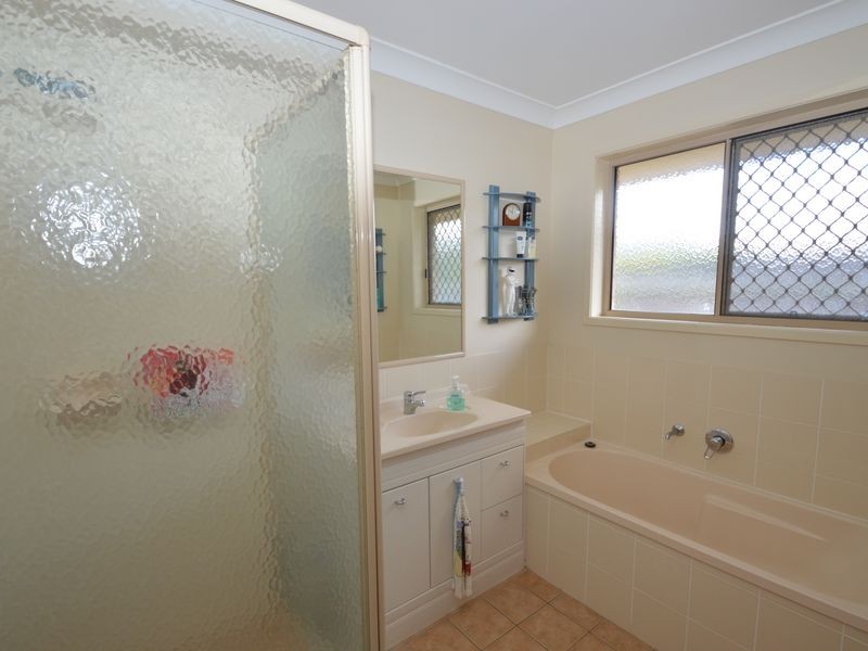 135 Pohon Drive, Tanah Merah QLD 4128