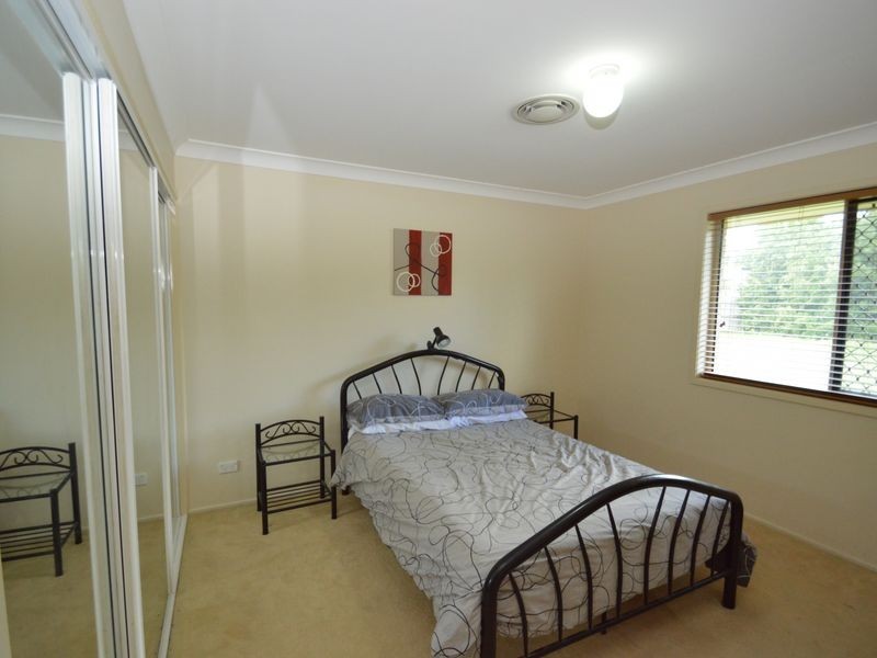 135 Pohon Drive, Tanah Merah QLD 4128