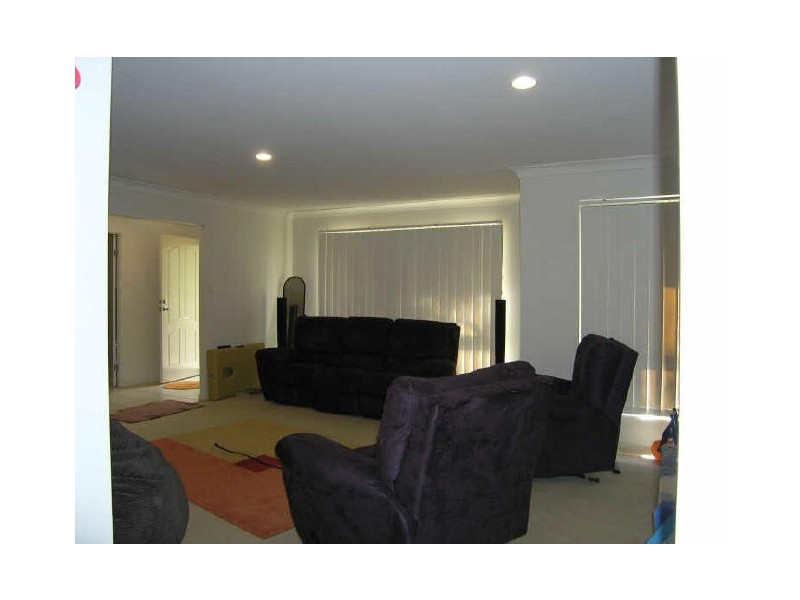 345 Chatswood Road, Shailer Park QLD 4128