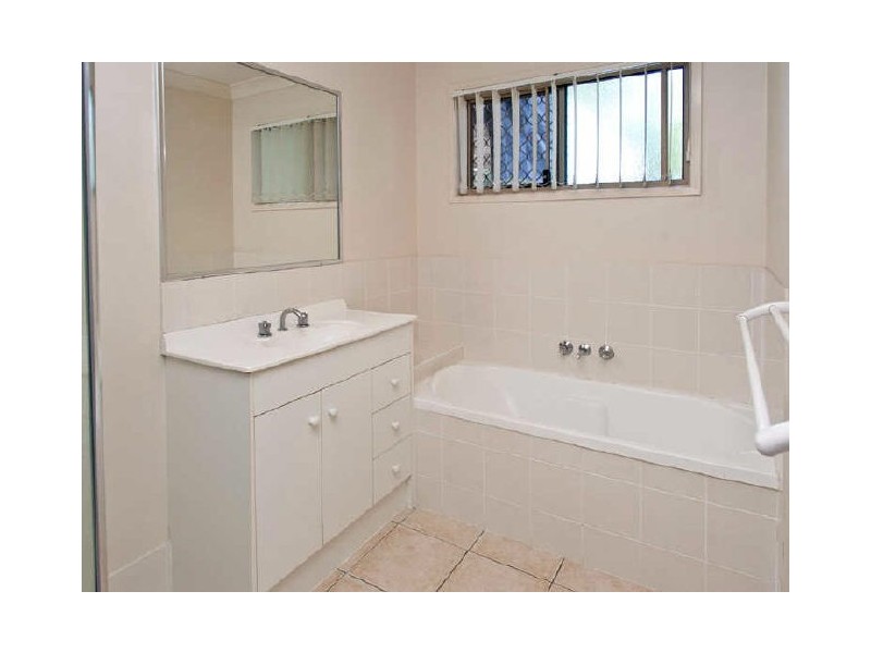 345 Chatswood Road, Shailer Park QLD 4128