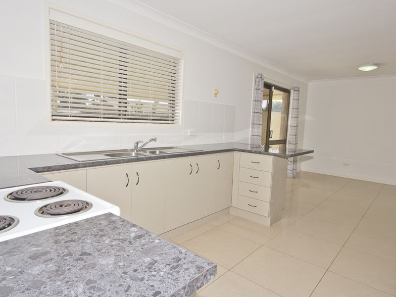 10 Mahonia Court, Crestmead QLD 4132