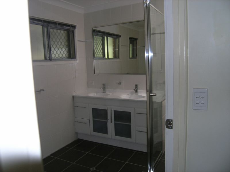 38 Springfield Crescent, Daisy Hill QLD 4127
