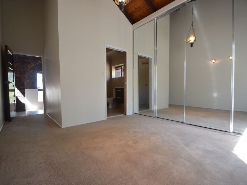 20 Winona Street, Shailer Park QLD 4128