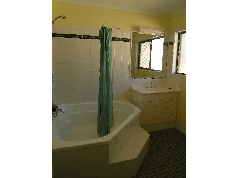 Tanah Merah QLD 4128