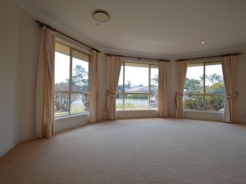 4 St Andrews Drive, Cornubia QLD 4130