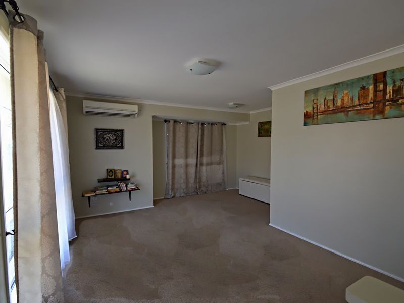 9 Haymer Court, Meadowbrook QLD 4131