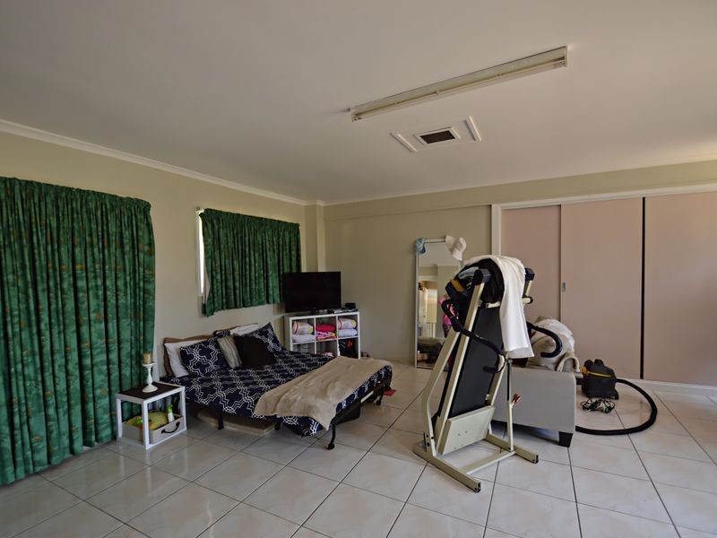 9 Haymer Court, Meadowbrook QLD 4131