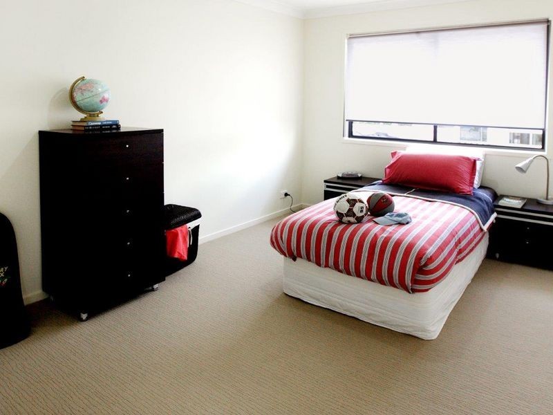 96 John Markwell Parade, Daisy Hill QLD 4127