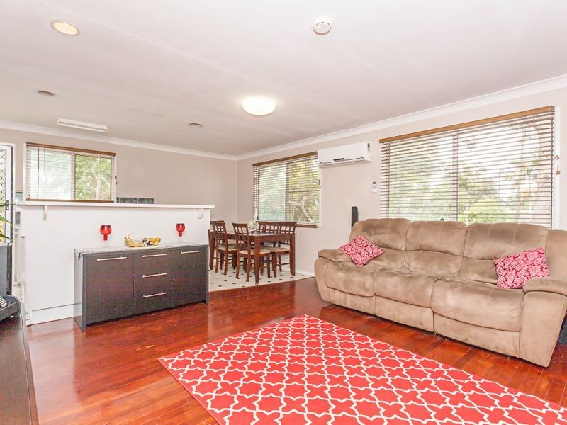 42 Paradise Road, Slacks Creek QLD 4127