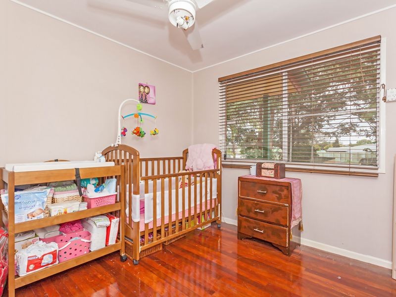 42 Paradise Road, Slacks Creek QLD 4127