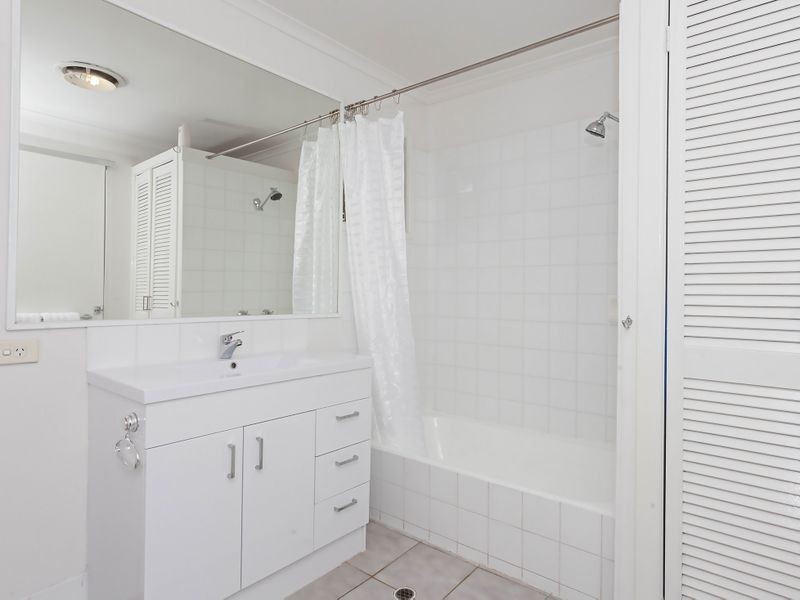 42 Paradise Road, Slacks Creek QLD 4127