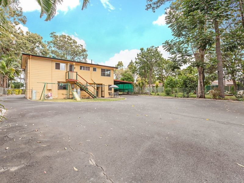 42 Paradise Road, Slacks Creek QLD 4127