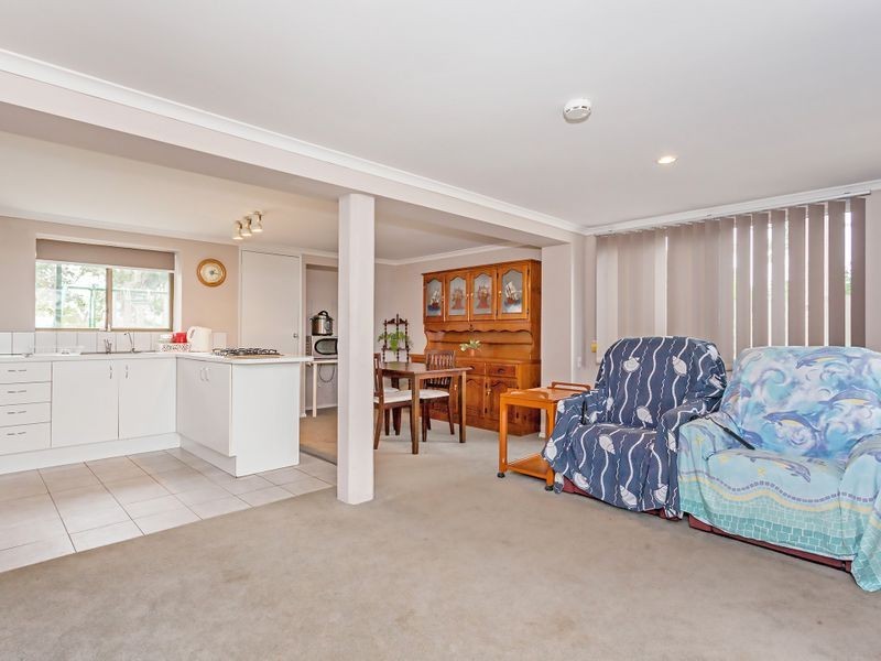42 Paradise Road, Slacks Creek QLD 4127