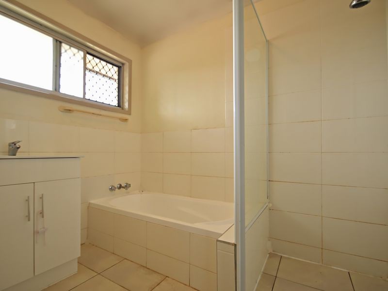 17 Sarah Street, Loganlea QLD 4131