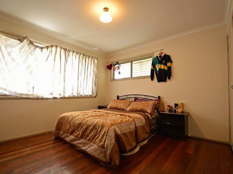 17 Sarah Street, Loganlea QLD 4131