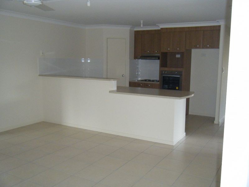 70 Springfield Crescent, Daisy Hill QLD 4127