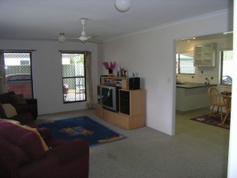 10 Village Drive, Daisy Hill QLD 4127
