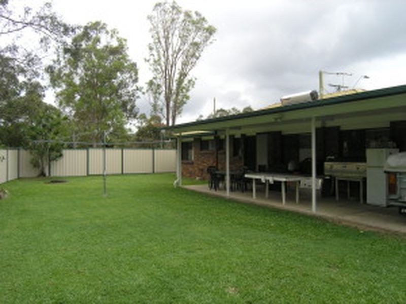 10 Village Drive, Daisy Hill QLD 4127