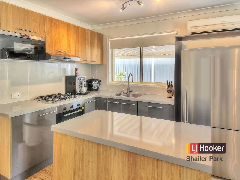 10 Burdekin Court, Hillcrest QLD 4118