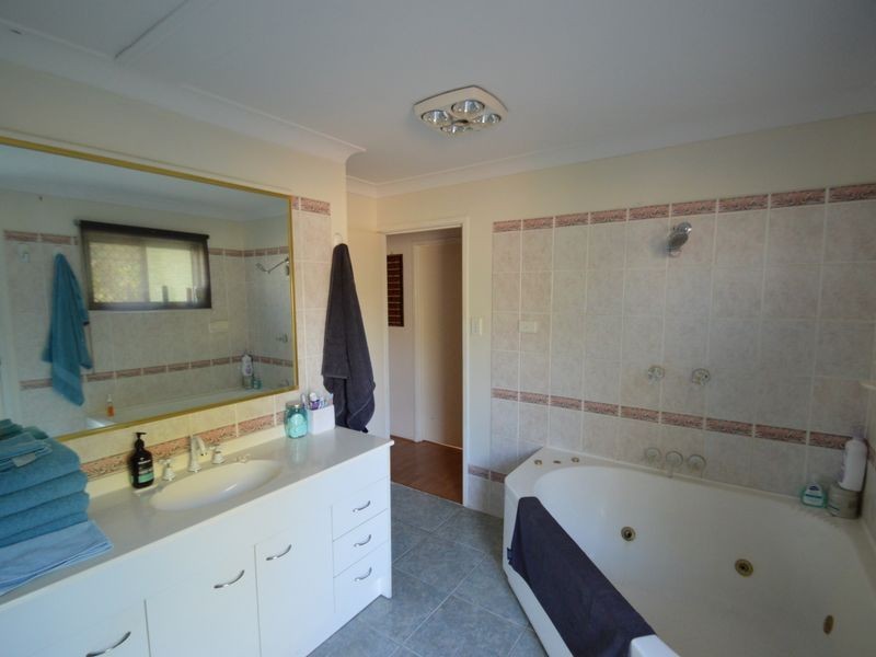 13 Beacon Drive, Cornubia QLD 4130