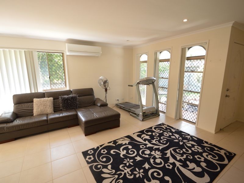 15 Mersing Court, Tanah Merah QLD 4128