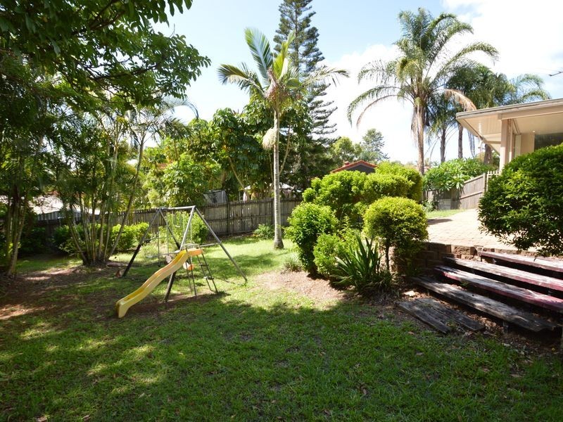 15 Mersing Court, Tanah Merah QLD 4128