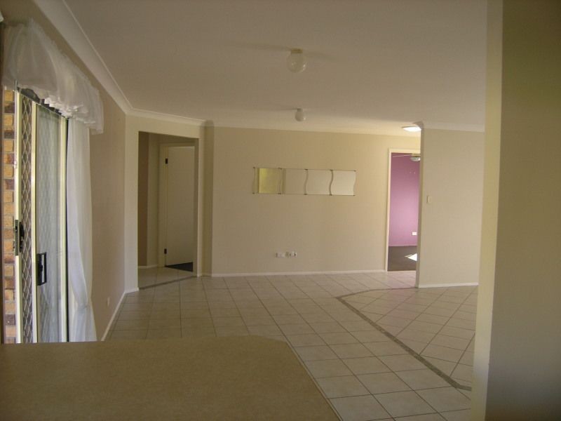 8 Parry Court, Windaroo QLD 4207