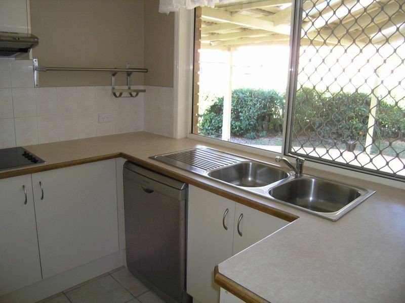 8 Parry Court, Windaroo QLD 4207