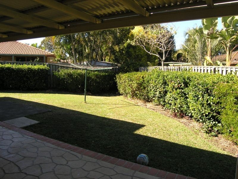 8 Parry Court, Windaroo QLD 4207