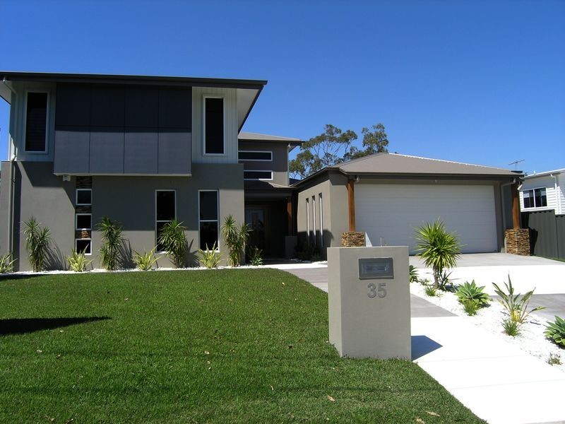 35 Yarabah Crescent, Shailer Park QLD 4128