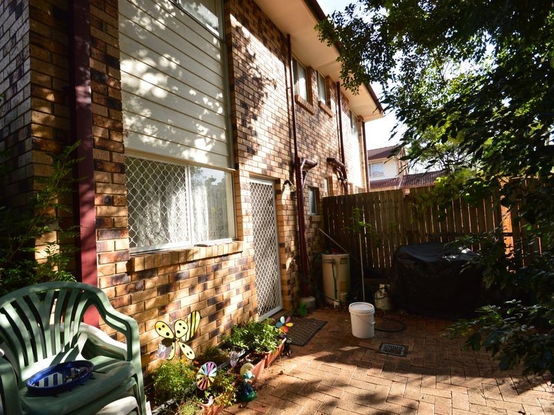28/3809 Pacific Highway, Tanah Merah QLD 4128