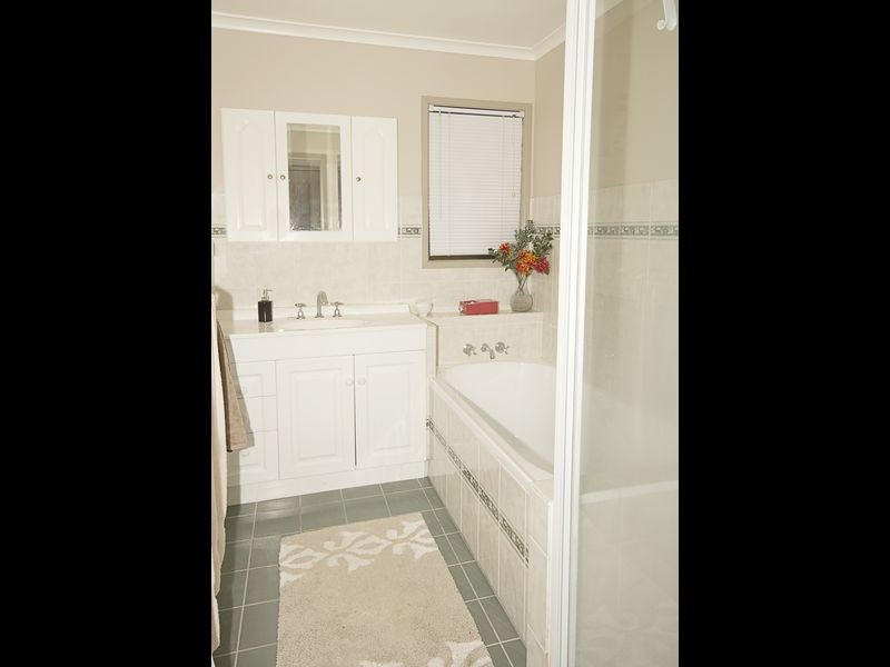 24 Constellation Drive, Loganholme QLD 4129