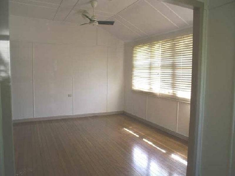 15 Landor Street, Tarragindi QLD 4121