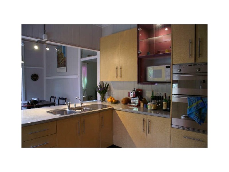 122 Gladstone Road, Highgate Hill QLD 4101